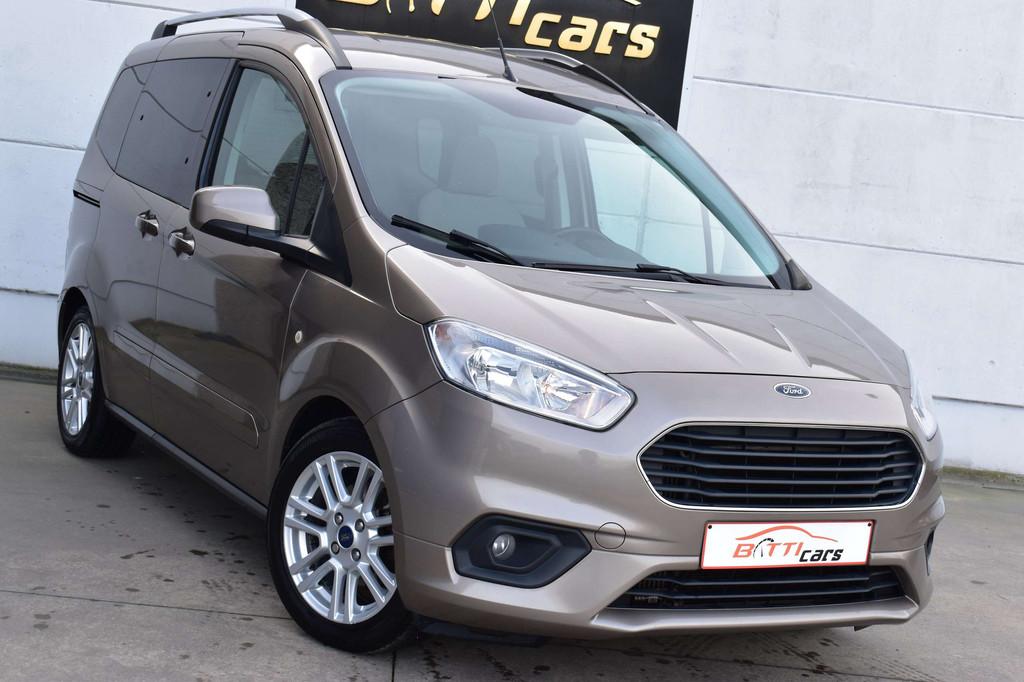 Ford Tourneo Courier 1.0 EcoBoost* Trend* Zetelverwarming* P, Auto's, Ford, Voorwielaandrijving, Stof, Gebruikt, Bruin