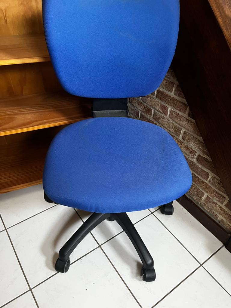 Gratis bureaustoel, Ophalen, Gebruikt, Blauw, Bureaustoel