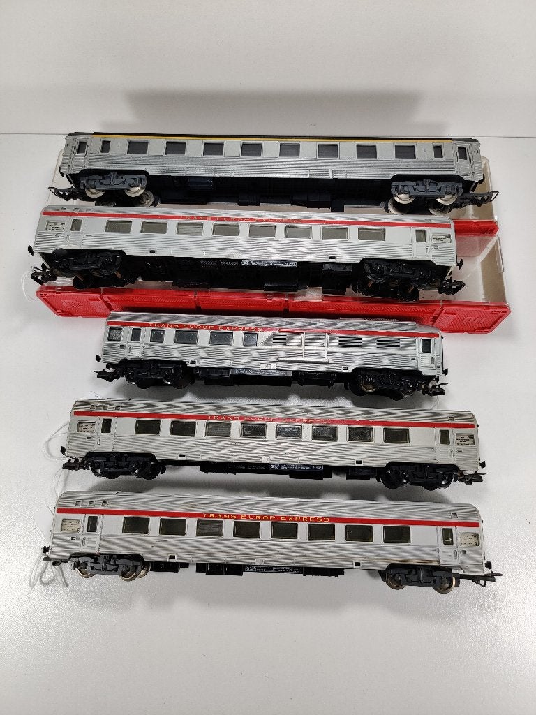 Lot Jouef wagons TEE, Hobby en Vrije tijd, Modeltreinen | H0, Gebruikt, Gelijkstroom, Jouef, Wagon