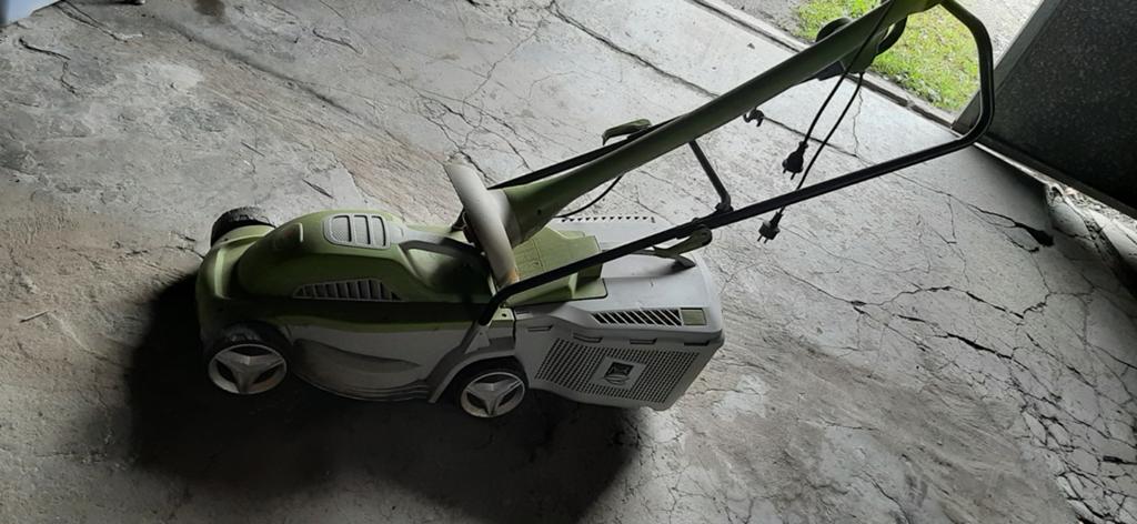 grasmachine en maaier, Tuin en Terras, Grasmaaiers, Ophalen