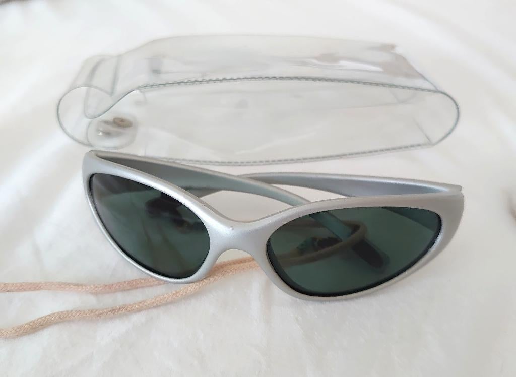 Zonnebril voor kinderen - polaroid eyewear, Enlèvement ou Envoi, Comme neuf, Polaroid