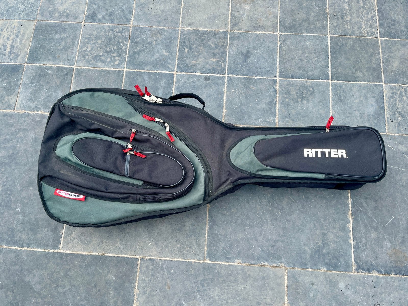 Housse pour guitare marque Ritter, Musique & Instruments, Instruments à corde | Guitares | Acoustiques, Utilisé, Enlèvement ou Envoi