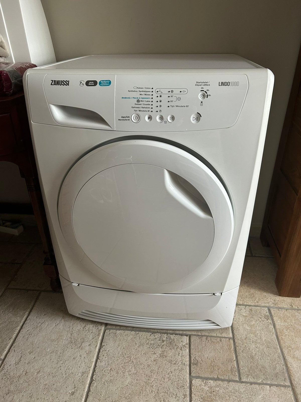 Zanussi condensatie droogkast, Elektronische apparatuur, Ophalen, 6 tot 8 kg, Anti-kreukfase, Zo goed als nieuw