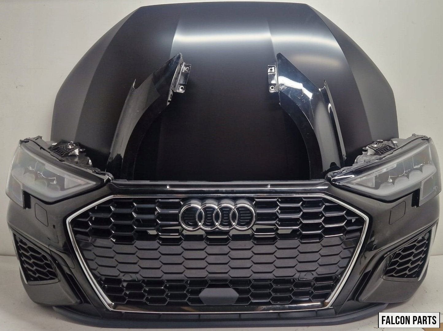 Audi A3 8Y S-LINE COMPLETE VOORKOP, Gebruikt, -, -, Bumper