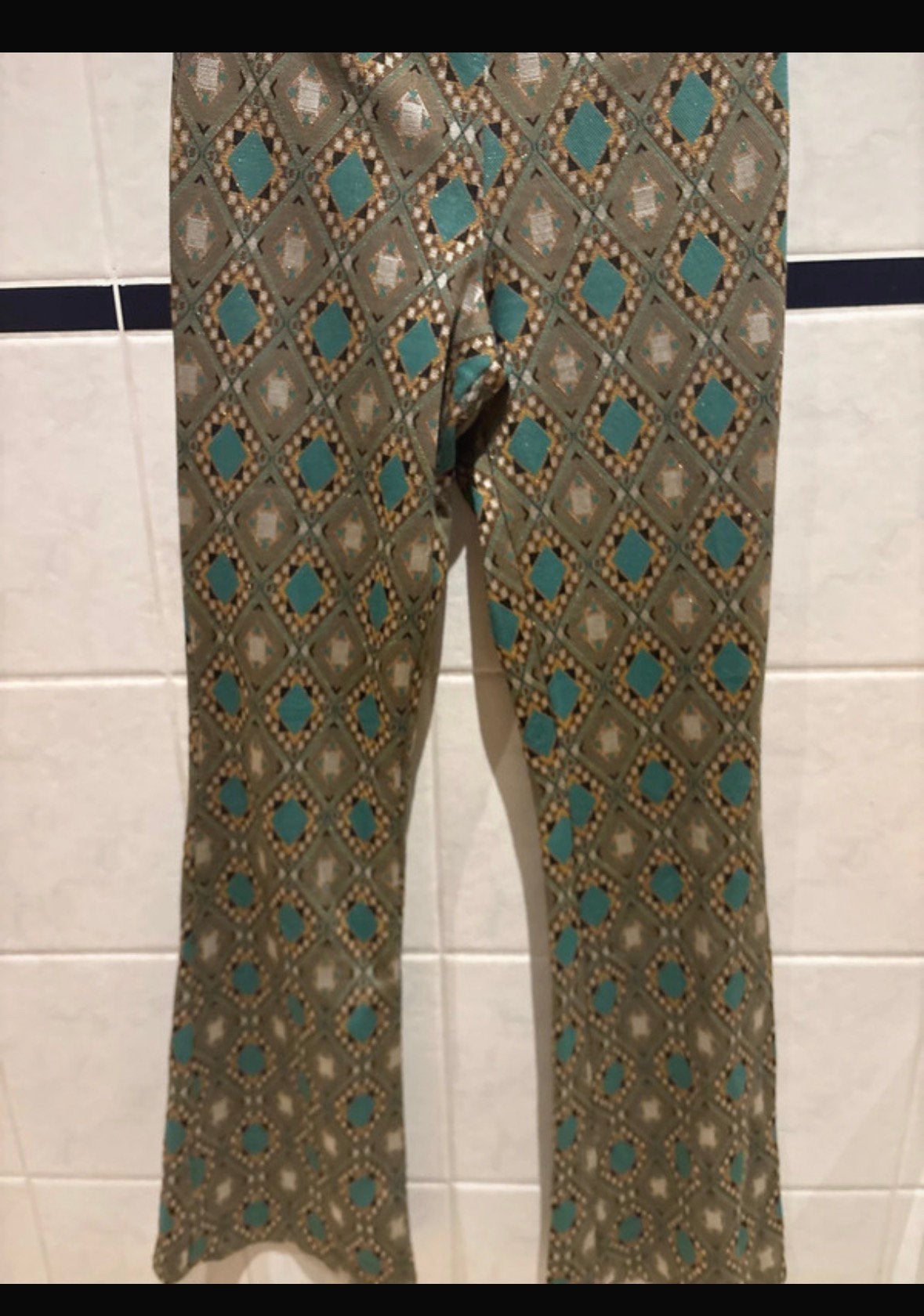 Pantalon évasé / flare sfera à motifs géométriques, Kleding | Dames, Gelegenheidskleding, Ophalen of Verzenden, Zo goed als nieuw