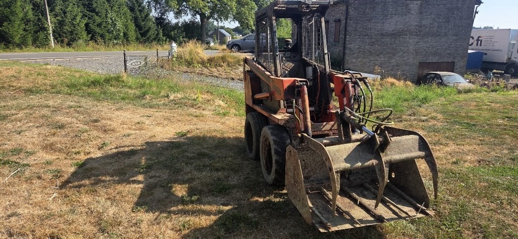 Bobcat, Articles professionnels, Enlèvement