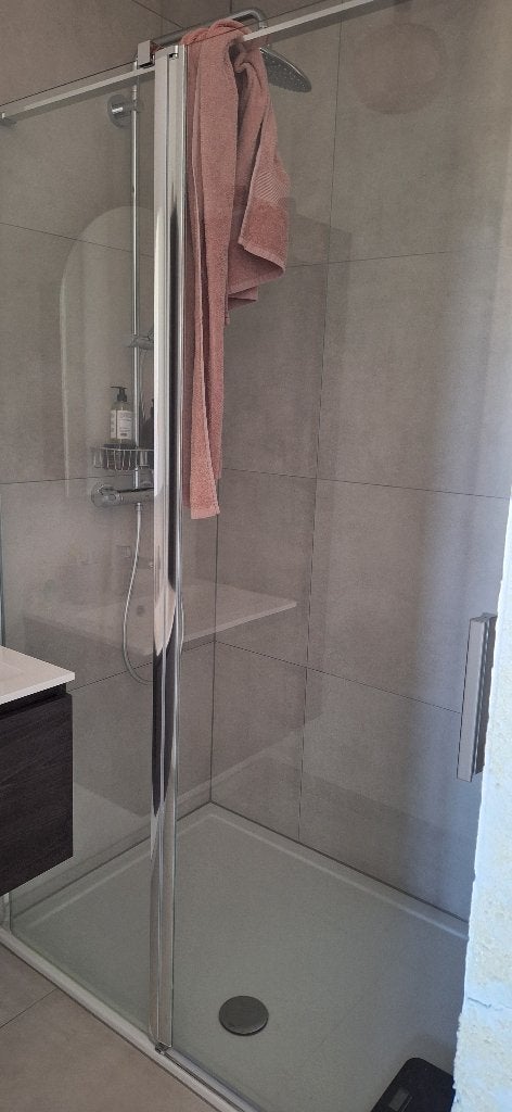 Doucheglas, Doe-het-zelf en Bouw, Ophalen, Zo goed als nieuw, Chroom, Douche