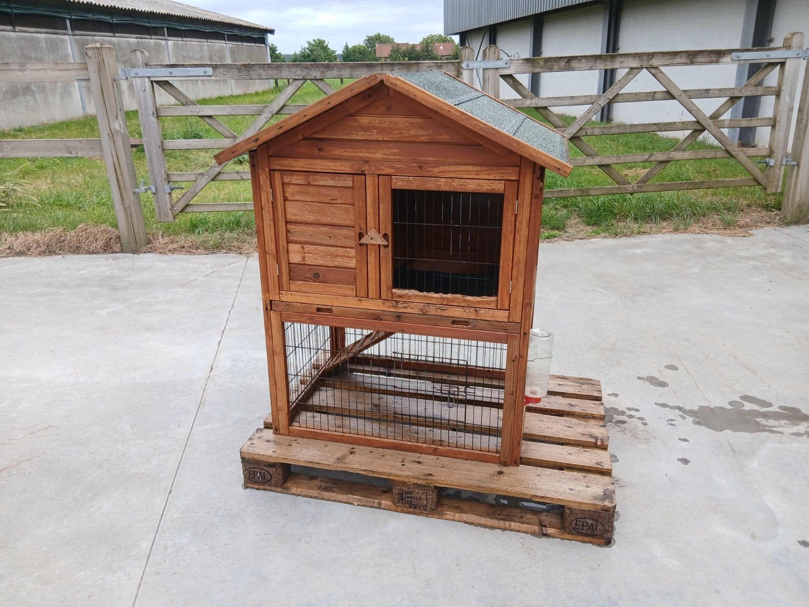 Hok voor dieren, Ophalen