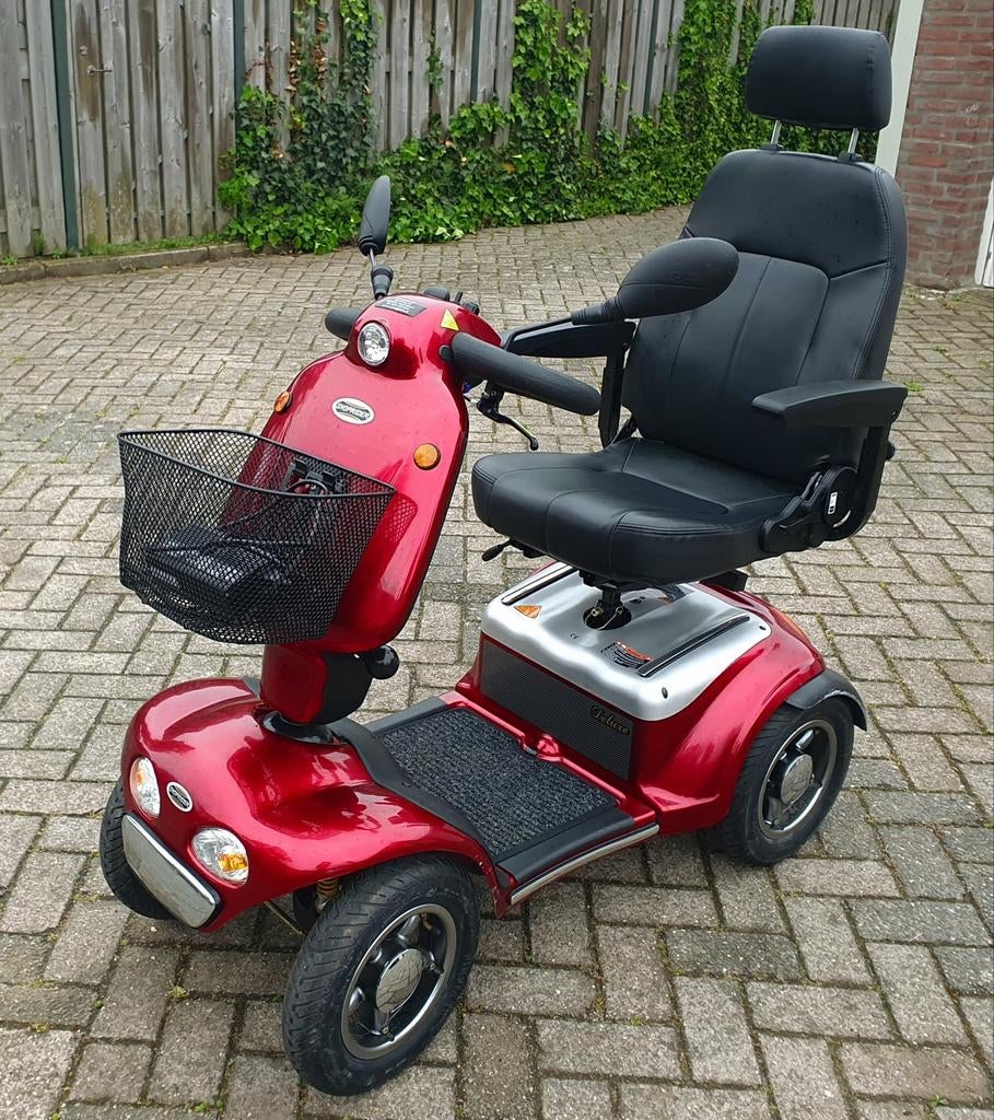 Nette 4 wiel scootmobiel merk Shoprider Deluxe NIEUWSTAAT, Neuf, Enlèvement ou Envoi, 36 à 45 km, 16 km/h ou plus