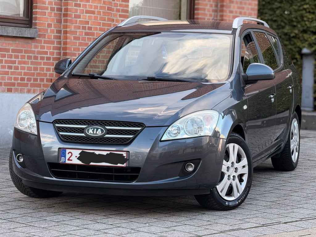 KIA CEE'D 1.7D 90CV 2010 CT OKK, Autos, 90 kW, Argent ou Gris, Achat, Boîte manuelle