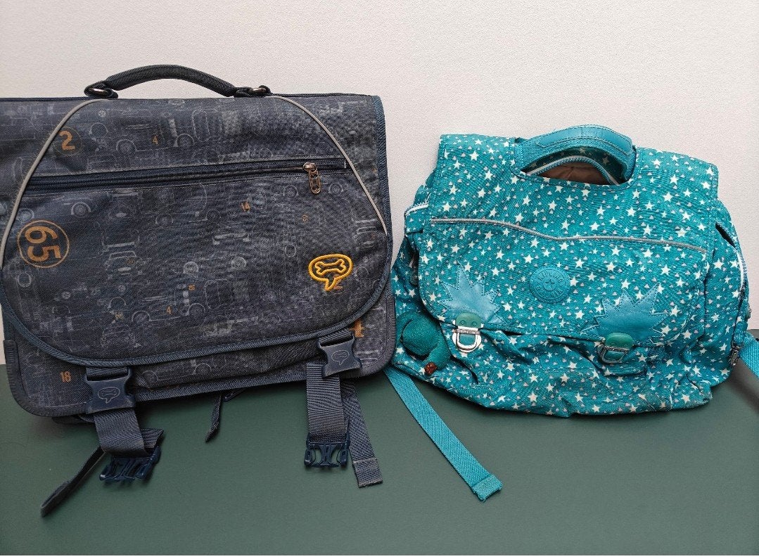 Boekentas Kipling + Stones & Bones, Ophalen, Zo goed als nieuw, Blauw, Aktetas of Boekentas