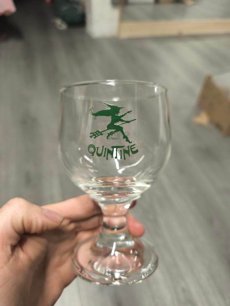 Verre quintine, Enlèvement, Comme neuf
