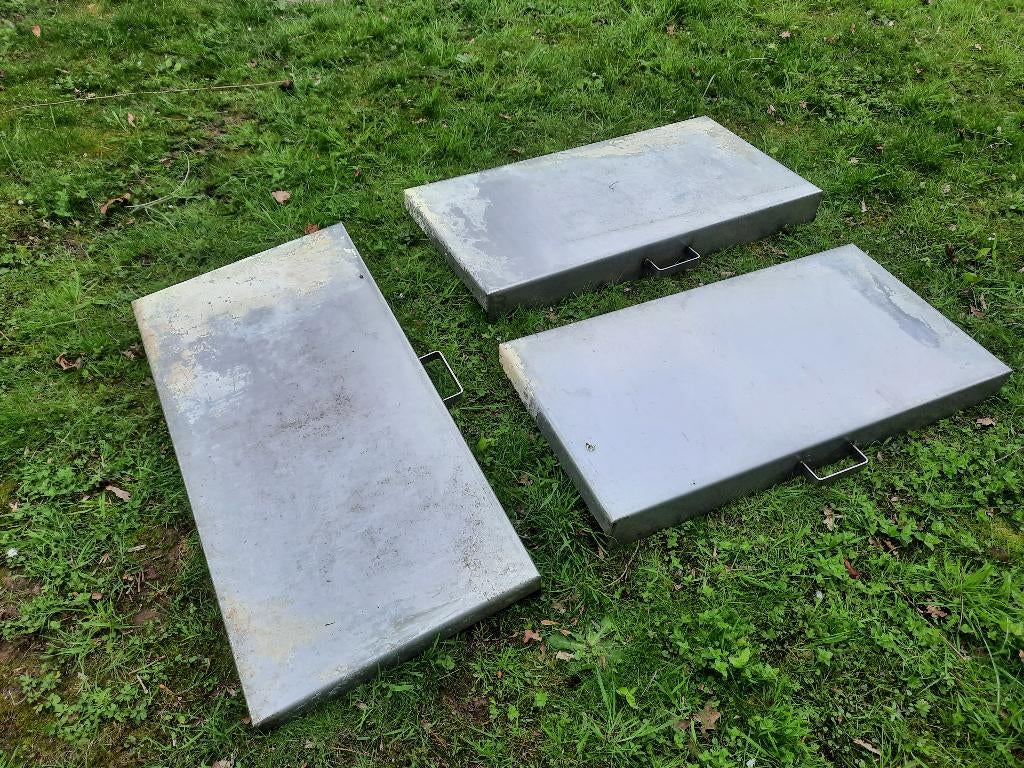 Drie identieke stevige aluminium schuiven, Ophalen, Gebruikt, Aluminium