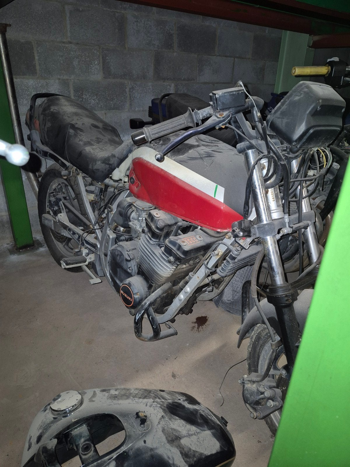 Suzuki gsx750e, Motos, Motos | Suzuki, Particulier