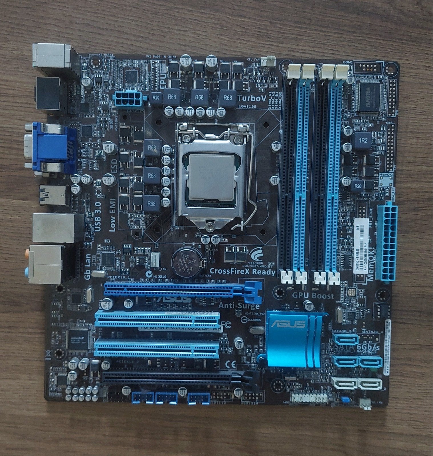 ASUS P8H67-M PRO B + Intel Core i5-2320, Computers en Software, Moederborden, Zo goed als nieuw, Intel, Ophalen