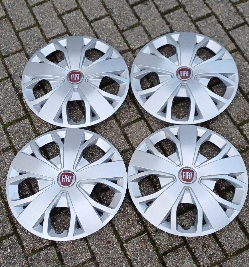 wieldoppen Fiat 16inch, Ophalen, Zo goed als nieuw