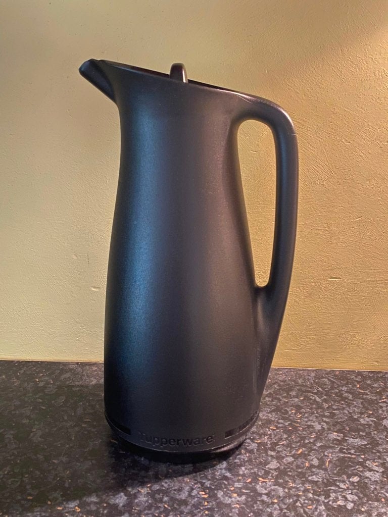 Zwarte Tupperware thermoskan, Huis en Inrichting, Keuken | Tupperware, Ophalen, Overige kleuren, Beker of Kan, 1000 ml