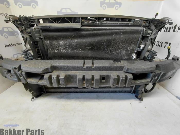 Panneau avant d'un Audi A4, -, -, 3 mois de garantie, Audi