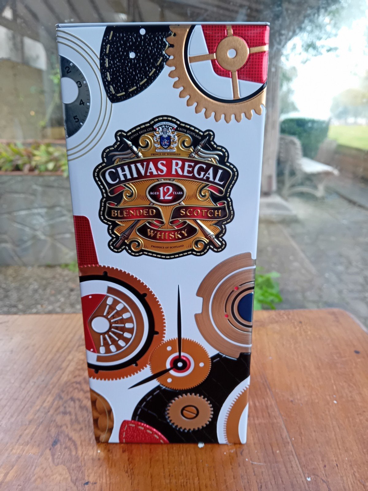 Chivas Whiskyfles, Ophalen of Verzenden, Gesigneerd