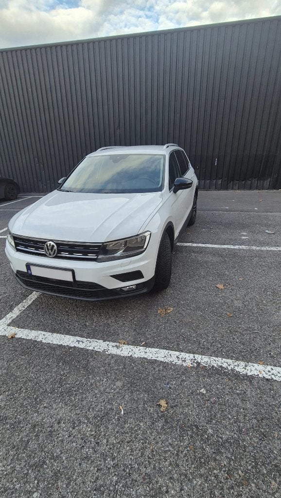 Tiguan 1.5 TSI ACT IQ.Drive DSG, Autos, Achat, Entretenue par le concessionnaire, Noir, 5 portes