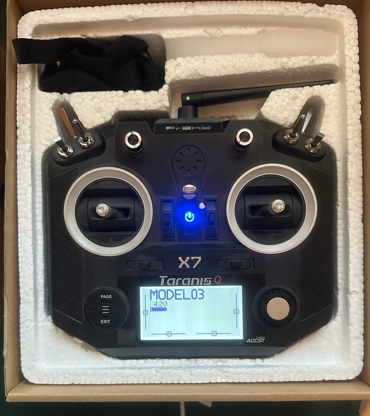 FrSky Taranis Q X7 LBT 2.4GHz RC Zender + Batterij, Hobby en Vrije tijd, Modelbouw | Radiografisch | Overige, Ophalen of Verzenden