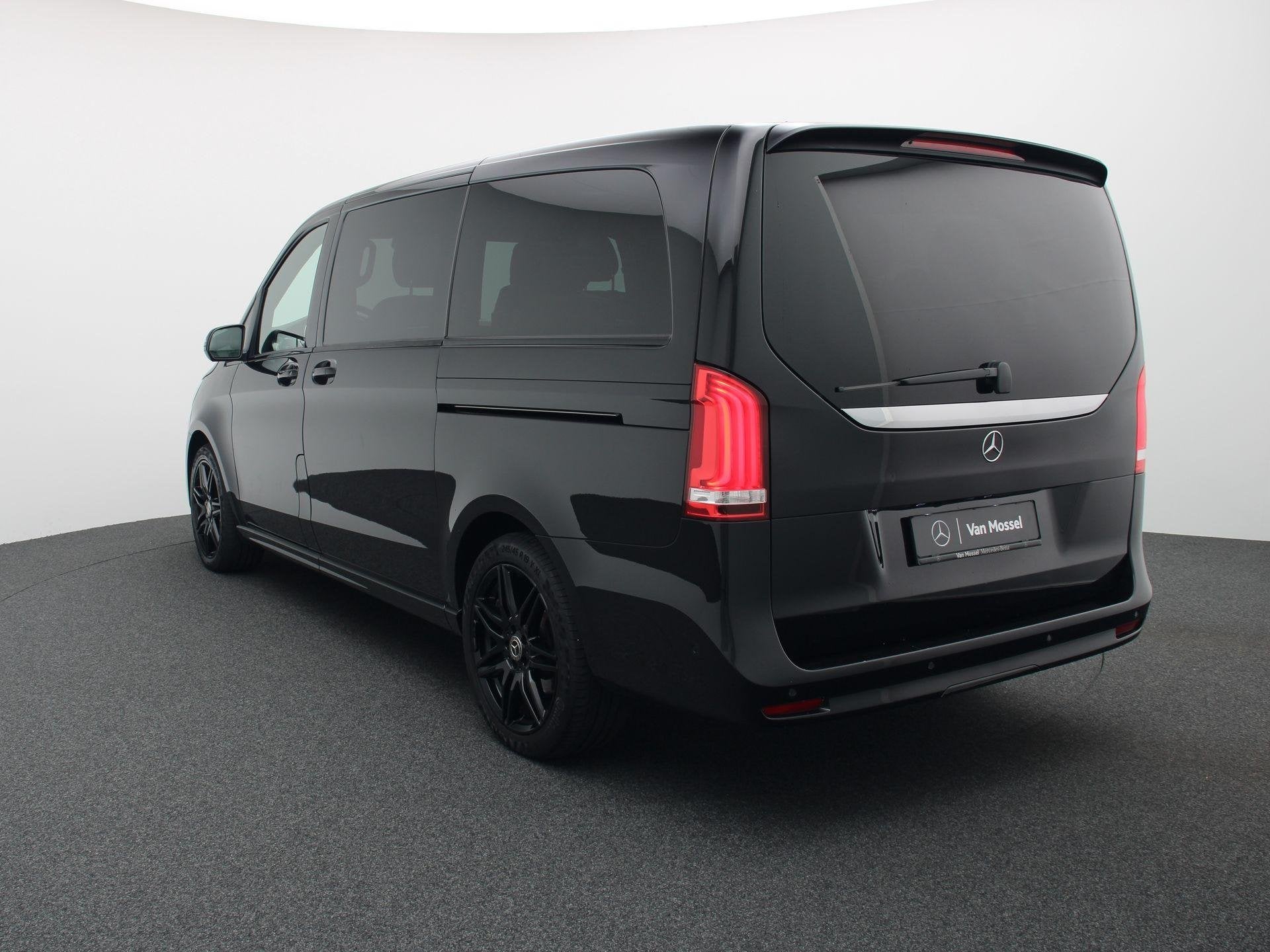 Mercedes-Benz V 300 d L2 Exclusive + BURMESTER + 7-ZIT + CAP, Automaat, Gebruikt, Zwart, 4 cilinders