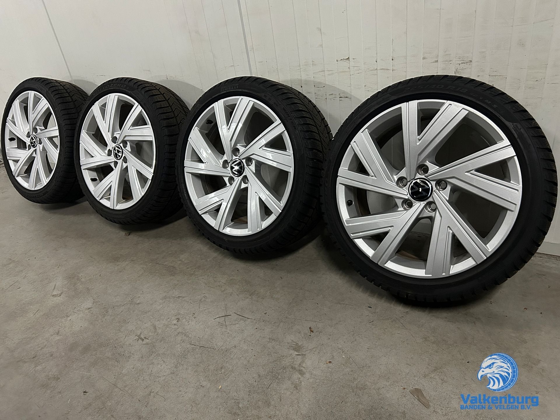 8mm! Originele VW Golf 8 GTI 5H Bergamo 18 inch velgen 5x112, Auto-onderdelen, Banden en Velgen, 18 inch, Gebruikt, -, -
