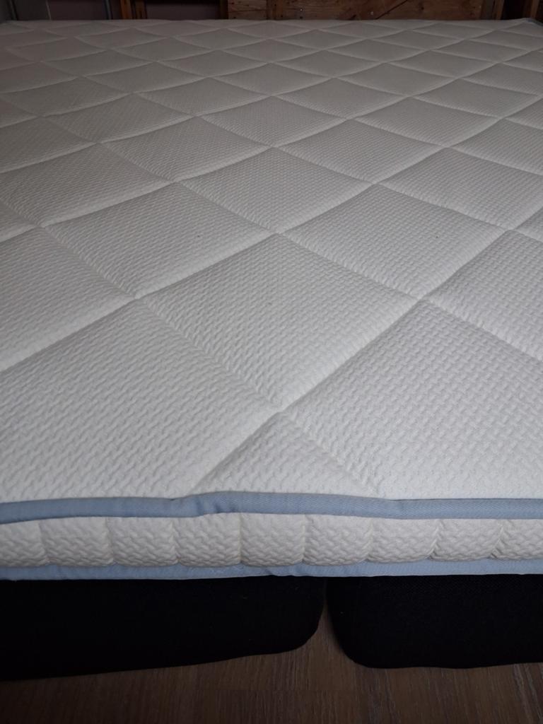 Matras + topper 200cm op 180cm, Huis en Inrichting, Slaapkamer | Matrassen en Bedbodems, Ophalen, Matras