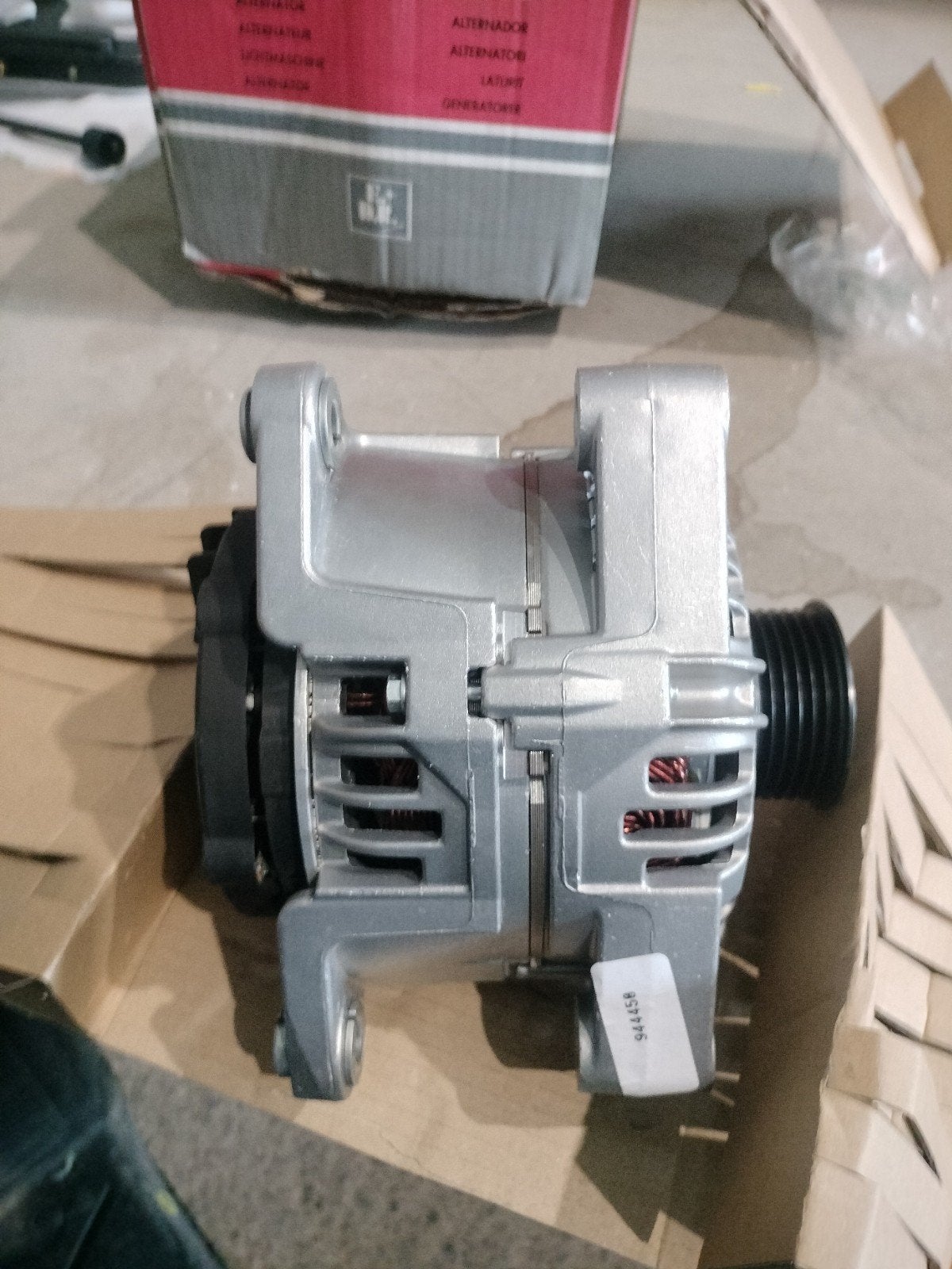 Alternator / Dynamo Opel Omega B / Vauxhall Omega - 2.5L / 2, Collections, Transformers, Enlèvement ou Envoi