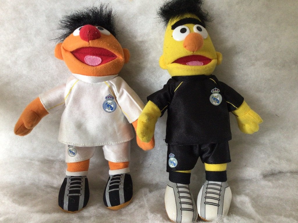 Voetbalpoppetjes. Ernie en Bert. Real Madrid, Ophalen of Verzenden