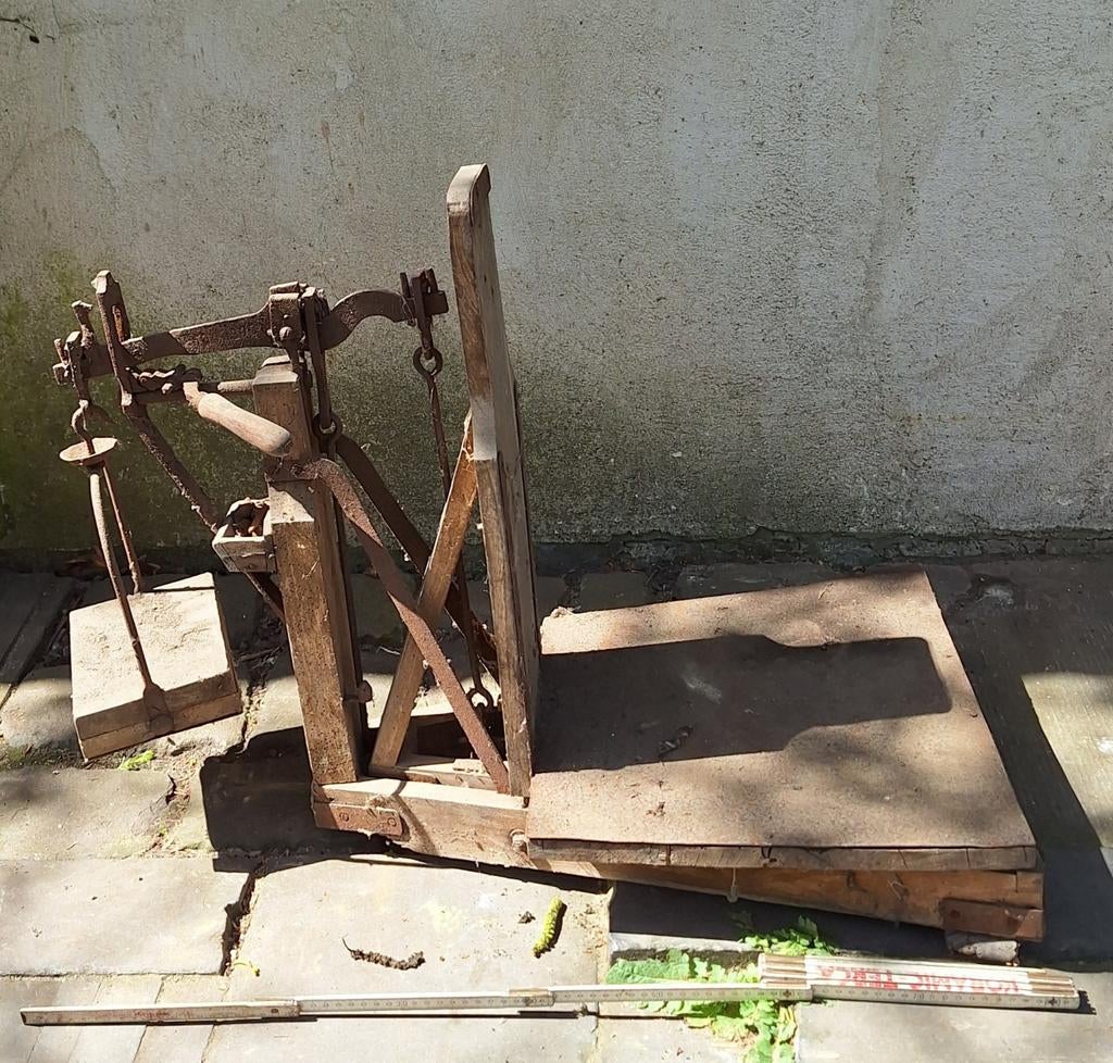 Weegschaal klein model, Ophalen
