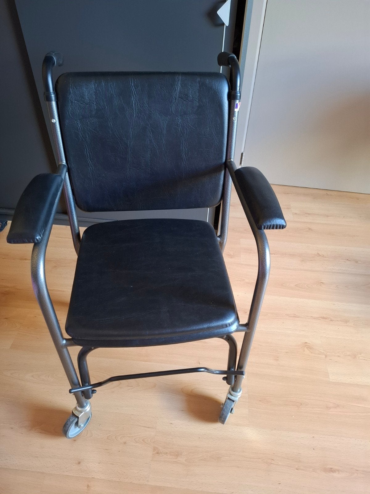 toiletstoel op wieltjes, Divers, Chaises roulantes, Enlèvement