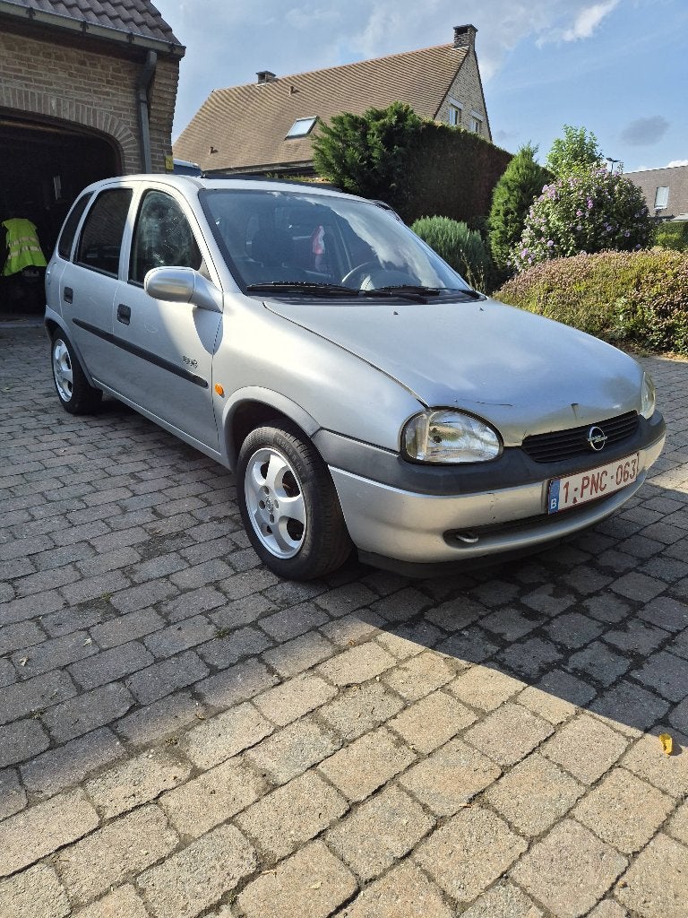 OPEL CORSA, Autos, Opel, Argent ou Gris, Achat, Airbags, Boîte manuelle