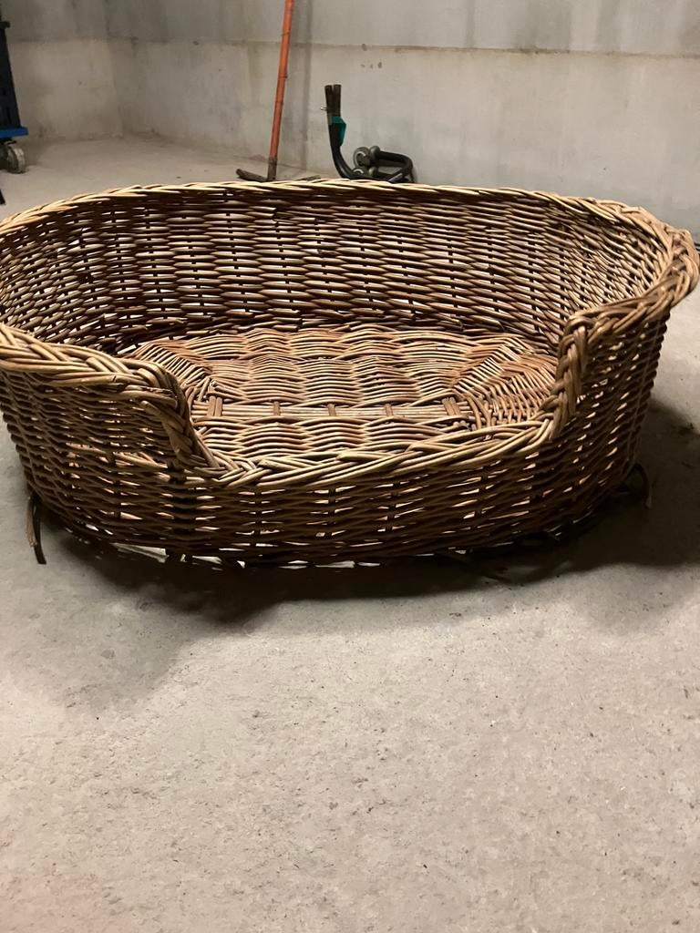 Rieten hondenmand, Dieren en Toebehoren, Ophalen, Gebruikt