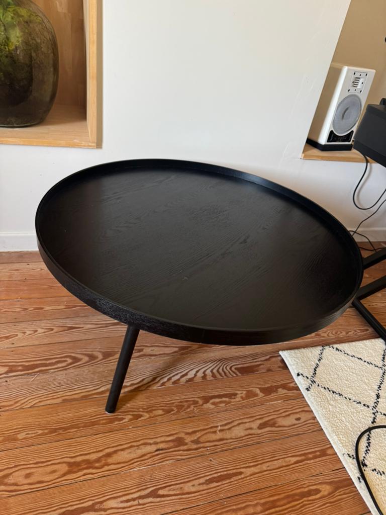 Zwarte ronde salontafel, Huis en Inrichting, Tafels | Salontafels, Ophalen, Gebruikt