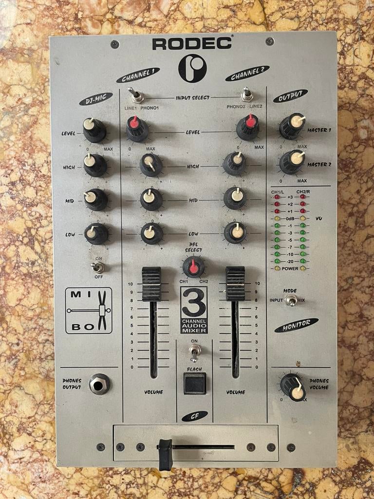 Rodec Mixbox, Musique & Instruments, Tables de mixage, Utilisé, Moins de 5 canaux, Entrée micro, Enlèvement