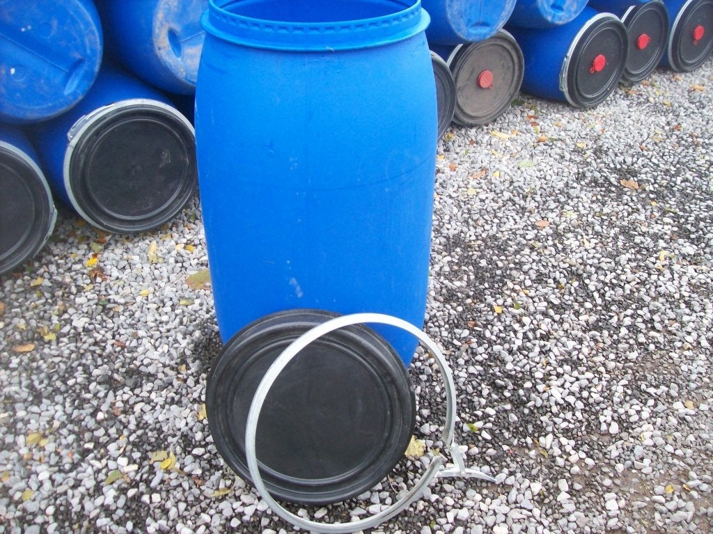 blauwe vaten / tonnen 200l met deksel en spanklem, 150 liter of meer, Ophalen, Zo goed als nieuw, Kunststof