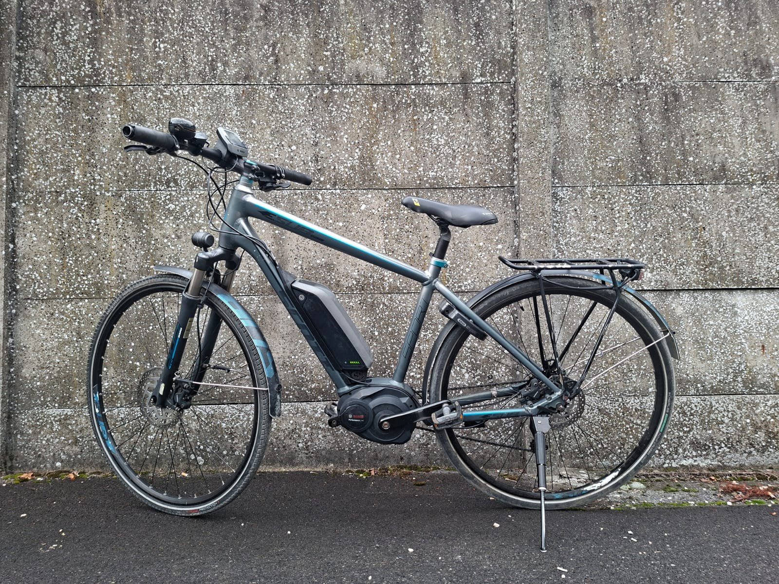 Elektrische fiets Bosch Middenmotor, Fietsen en Brommers, Ophalen of Verzenden, Zo goed als nieuw