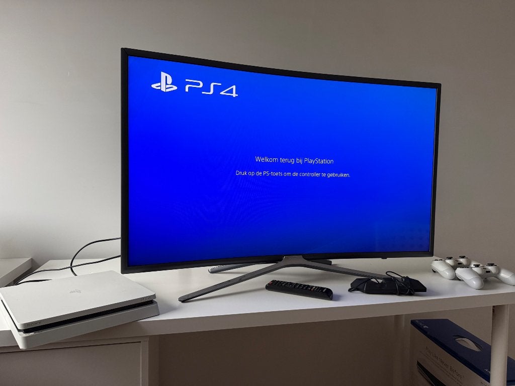 Playstation 4 Slim + 2 Controllers + Games, 500 GB, Enlèvement, Utilisé, Avec jeux