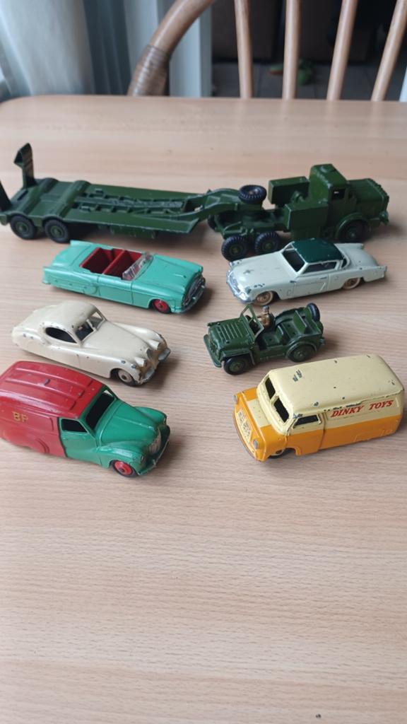 Lot de 7 modèles de voitures Dinky Toys, Enlèvement, Voiture
