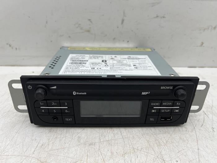 Radio d'un Renault Trafic, Renault, -, 3 mois de garantie, Utilisé