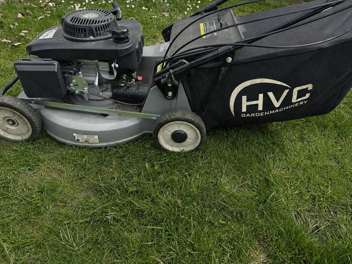 HVC Benzine Grasmaaier – 57 cm maaibreedte, Tuin en Terras, Grasmaaiers, Ophalen, Zo goed als nieuw