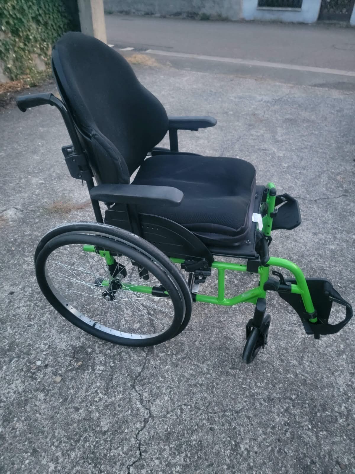 Fauteuil roulant manuel, Divers, Enlèvement, Comme neuf, Fauteuil roulant manuel