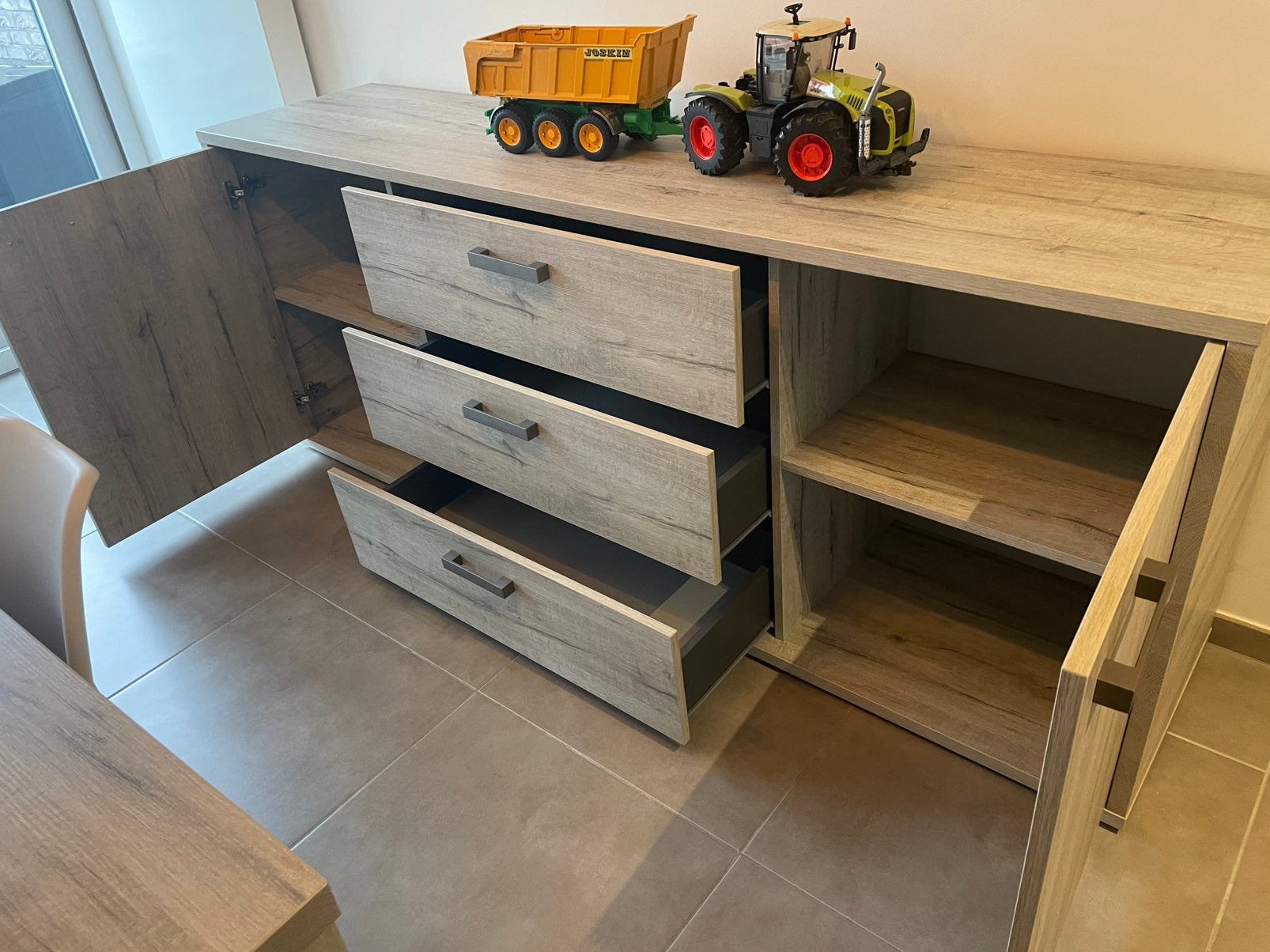 Dressoir kast in goede staat, Ophalen, Gebruikt, Met deur(en), 200 cm of meer