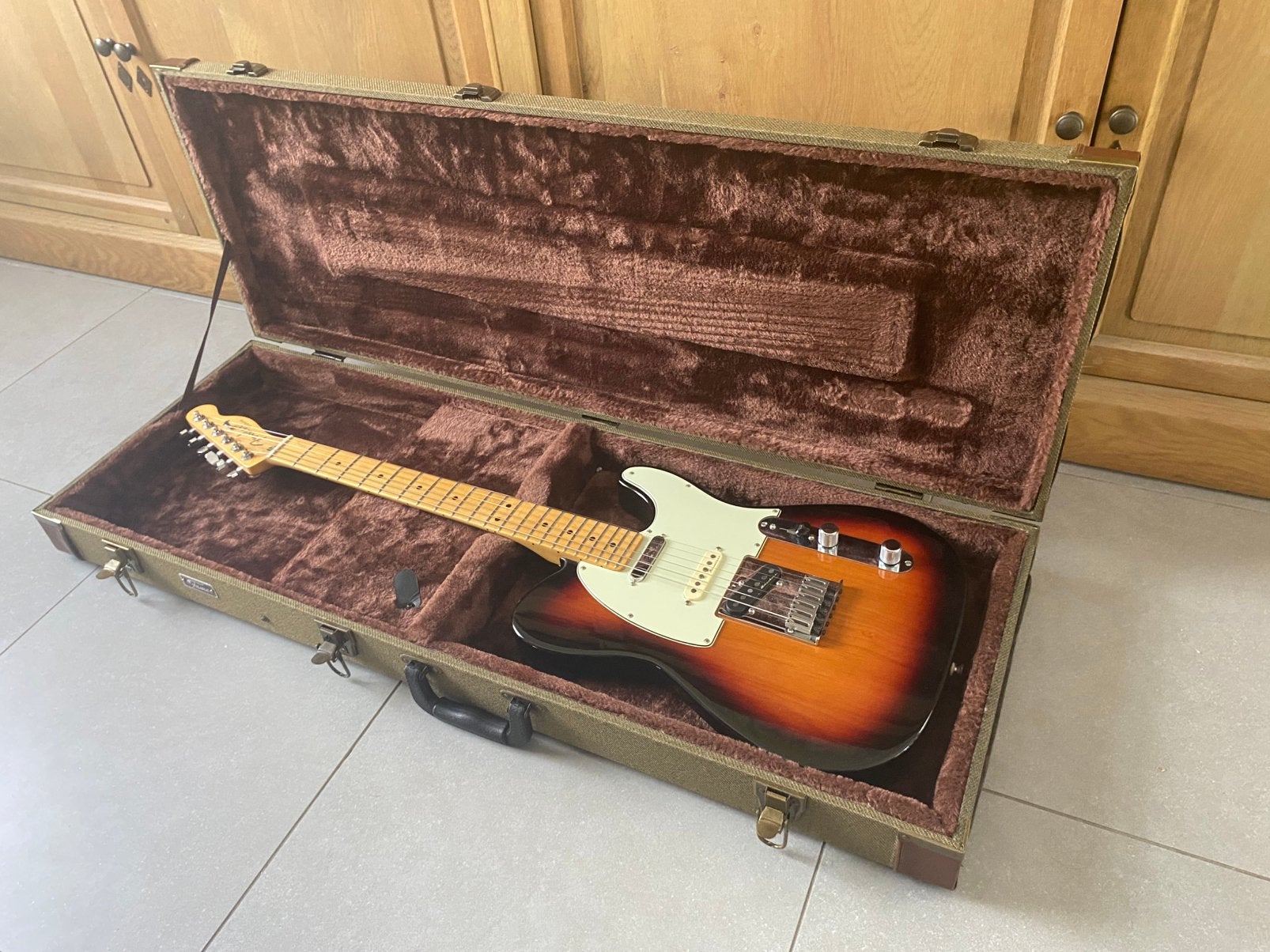 Fender Telecaster Player Plus Nashville Maple +Strat pickup, Muziek en Instrumenten, Ophalen, Zo goed als nieuw, Solid body, Fender