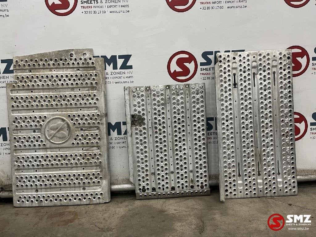 Occ jeu de plaques de plateforme + plaque de recou, Utilisé, Mercedes-Benz, Suspension et Châssis