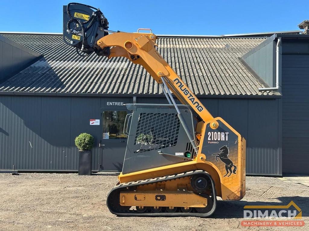 Other Mustang 2100RT  joystick besturing - Bocat betonmixer, Articles professionnels, Machines & Construction | Grues & Excavatrices