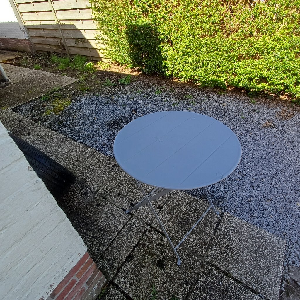 4 metalen tafels., Diversen, Ophalen