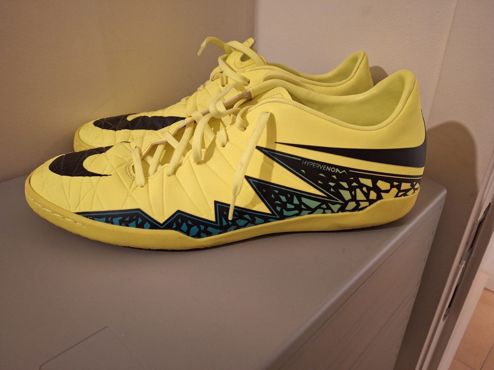 Gele sportschoenen voor heren Nike, Kleding | Heren, Schoenen, Ophalen