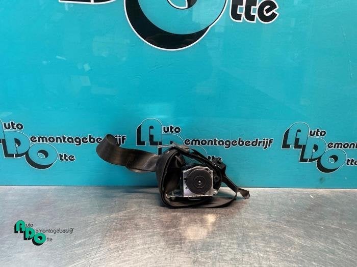 Veiligheidsgordel links-voor van een Opel Zafira B (Zafira B, Auto-onderdelen, Interieur en Bekleding, Gebruikt, -, -, Opel